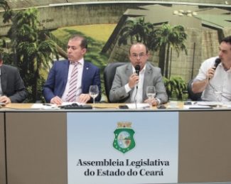 Dois projetos de lei do Executivo são aprovados na CCJR, assim como o de  nº 40/2017 de autoria do Dep. Joaquim Noronha.
